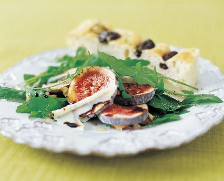 Ruccolasallad med fikon och parmesan