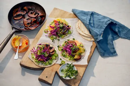 Vegetariska tacos med svamp